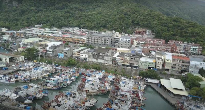 龜山島社區與大溪漁港俯視圖
