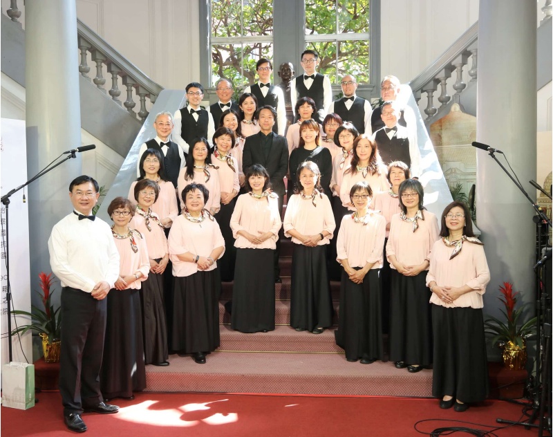 監察院晴聲合唱團成員合影。(監察院晴聲合唱團 提供)