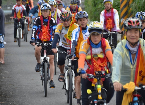 圖12，2012年Bike宜蘭媽祖古廟「騎」求平安。