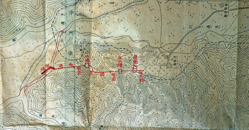 圖7：取自1922 年，《台灣總督府檔案》000007145008 號，〈官有水面使用許可之件〉。 圖中紅色部份是台灣電氣興 業會社申請在濁水溪施作截水工程，然後敷設隧道、開渠、砂槽、沈水槽、到發電所及放水路。