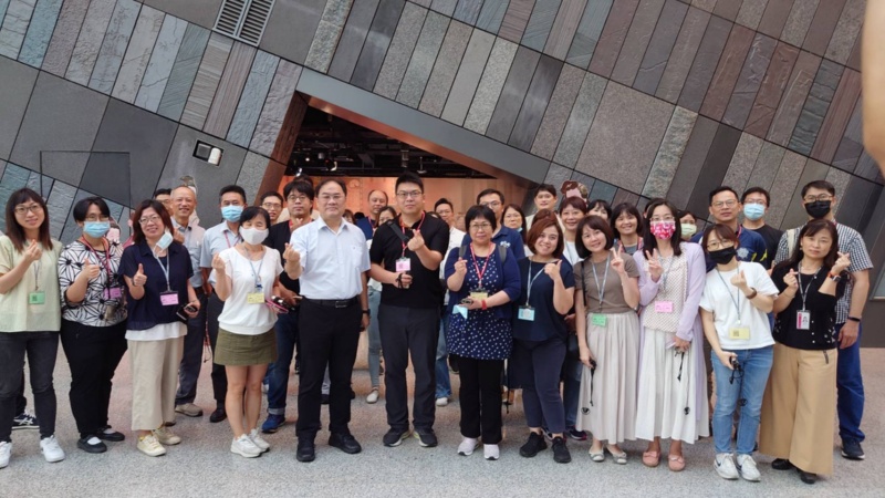 圖5：人事處同仁合影。