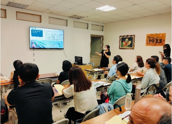 圖4：蘭陽博物館研究典藏組蘇美如組長講述「考古遺址監管工作簡介」。