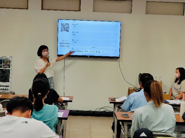 圖7：文化部文化資產局古物遺址組遺址科黃云亭科長講授「重大營建工程策定與考古遺址保存之實務分析」課程。