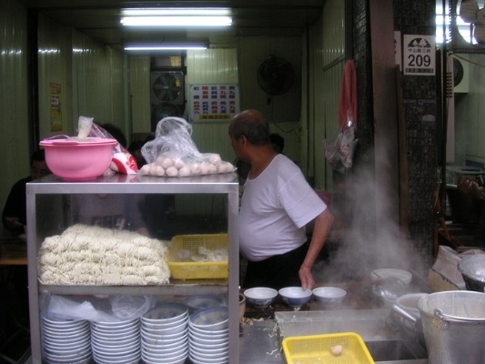 帝爺廟旁無招牌乾麵老店。