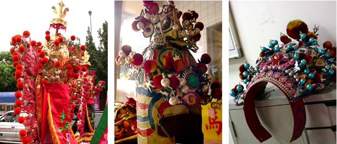 左圖：武盔後筒為六角形，或有箭頭樣式。 / 中圖：帥盔後筒頂部為尖錐形。 / 右圖：前額呈圓弧形，裝飾較為繁複者有獅頭或寶塔。