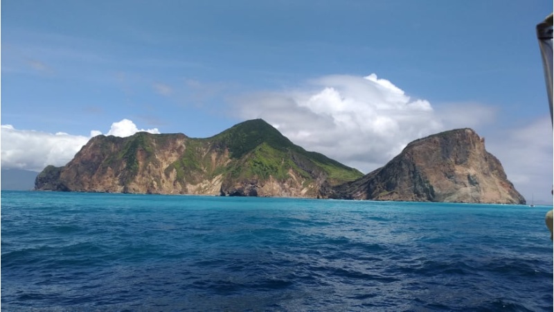 圖1 龜山島，筆者拍攝於龜山島南方海面，2021.8.20。