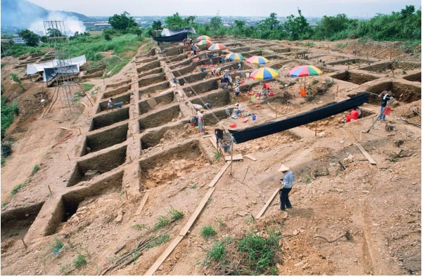 圖三 丸山考古遺址於1998年進行大規模搶救發掘。(來源：文化部文化資產局。)