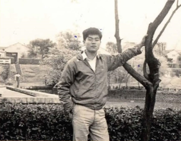 圖3：陳進傳先生高中時的留影。