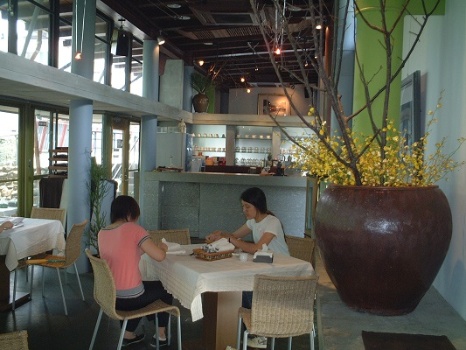 芸堂人文咖啡。