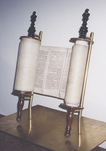 精巧的文物展示架。胡華真提供