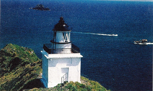 4-6蘇澳鎮蘇澳港燈塔<br>位於蘇澳港北方澳海岬岩礁上，建於1927年，塔高7.9公尺，為台灣碩果僅存的方形燈塔，是宜蘭縣境內第一座海上明燈。