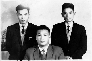 林添金、廖心賀、馮輝通（由左至右）三人自認是「三隻金剛」組合的陣容，新廠於是命名為「三剛鐵工廠」
