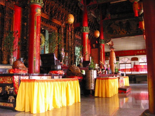 三興宮正殿供奉吳氏遠祖─保生大帝