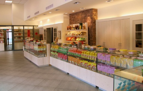 「橘之鄉蜜餞形象館」銷售賣場