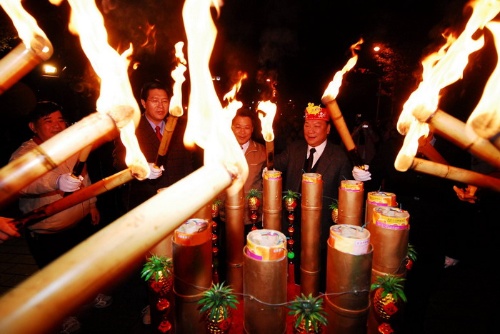 新舊年俗文化，在宜蘭年的年年舉辦中延續下去。