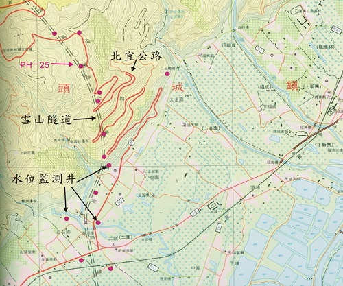 圖6 雪山隧道開挖時所鑽探的水位監測井位置（紅色實心圓） PH-25的水位資料能反映TBM在導坑內受困時，隧道內湧水導致水位下降的情形。