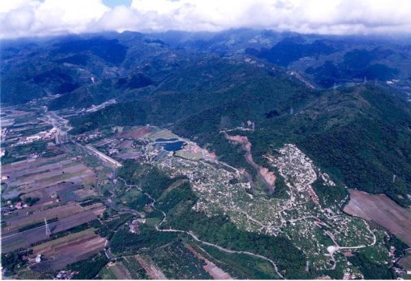 五十溪：為宜蘭河的主流，發源於員山鄉山西峰，流至圳頭出山谷。在員山大橋與大湖溪匯合，成為宜蘭河的主流。