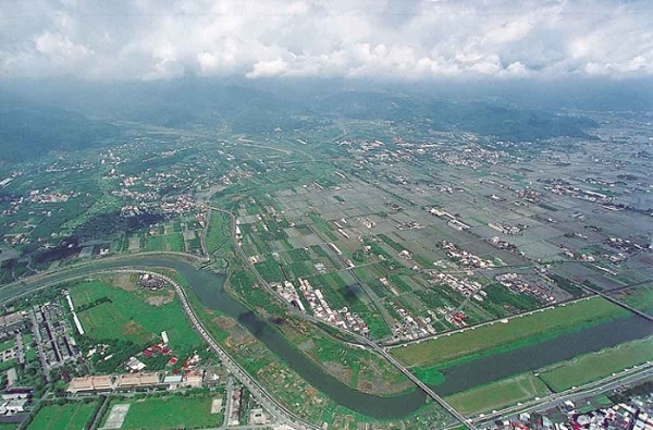大、小礁溪在員山鄉新城附近匯流入宜蘭河。