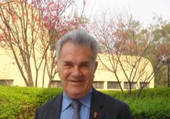 「蘭陽舞蹈團」創辦人秘克琳神父