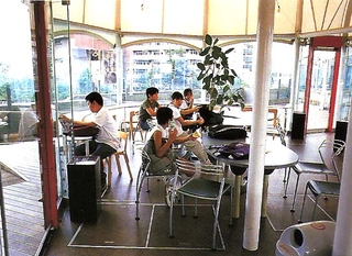 圖5：供民眾帶便當用餐、休息的Lounges（圖片來源：江戶東京博物館官網）