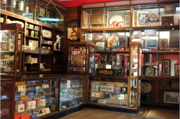 早期的糖果屋及巧克力商品