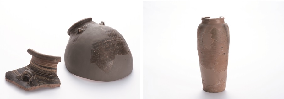 左圖：左器為泰國產陶器壺都城池之上城跡，都城市教育委員會所藏。右器為中國産陶器壺，塩見城跡、宮崎縣埋藏文化財中心所藏。 / 右圖：越南產陶器壺，延岡城内遺跡、延岡市教育委員會所藏。