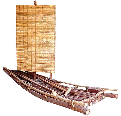 噶瑪蘭族的祖先以何種船隻航行在東北部的海域已不可考，不過，19世紀以來，他們的後代子孫常以竹筏出入近海進行捕漁的工作。
