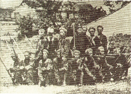 1871年(同治10年)有艘琉球船隻在海上遇難，漂流到今屏東滿州鄉一帶，因不了解當地民情，船員誤闖原住民部落，54人遭到殺害，僅12人活著返回琉球。三年後，日本以此船難為由，出兵攻打牡丹社，這就是著名的牡丹社事件。