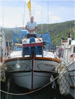 仍在討海營生的「漁福３２號」