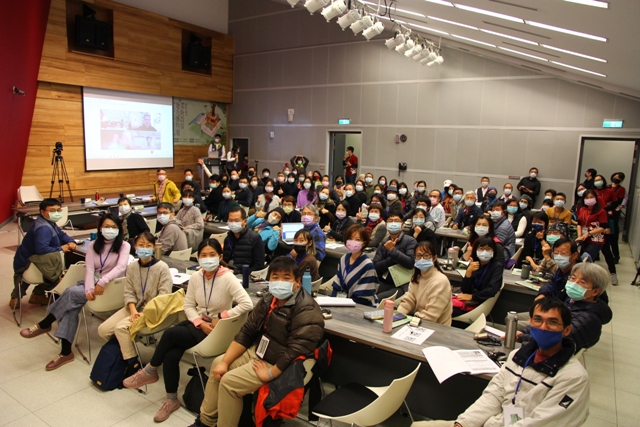 宜蘭地方博物館與環境教育國際論壇與會者合影(許浩倫拍攝)。