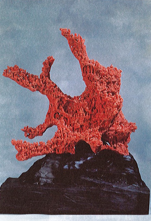 賴榮興因為本身不會雕刻，因此想法沒有限制，加上願意接受失敗的經驗，才能和陳啟文共同創造出珊瑚雕刻的傳奇。