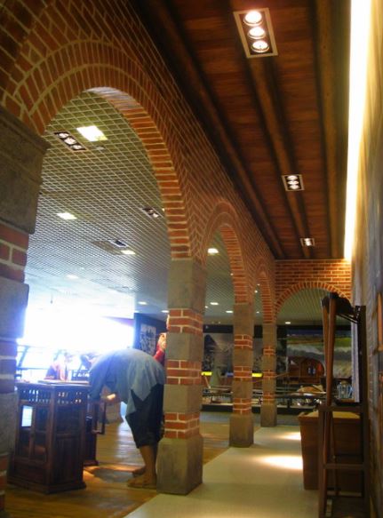 蘭博展場內，古早碼頭情景模擬(莊雅惠攝)