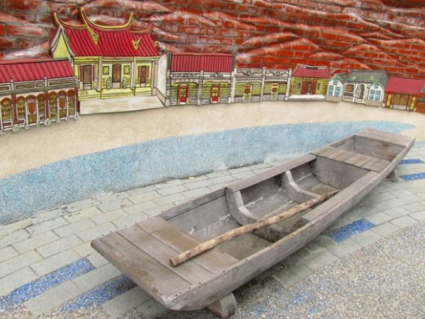 頭城老街模擬造景與鴨母船模型(莊雅惠攝)