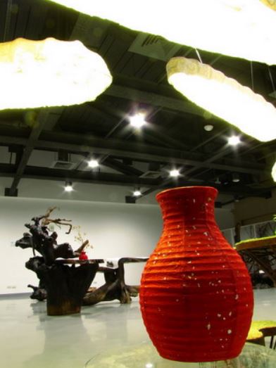 上：雲燈 (大二結社區 × 李尉郎) 左：山海探戈 (信義社區 × 李舜龍) 右：籠器 (鄂王社區 × 易瑋勝)