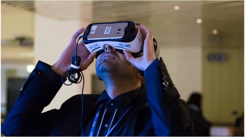 虛擬實境如今也運用於博物館的內容呈現。(圖片來源 /  ITU )
