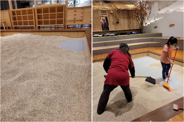 左圖：兒童考古廳的砂子是這次休館期間重點清潔區域。/ 右圖：將兒童考古廳的砂都挖出來清洗，同時清潔整個探坑內部。
