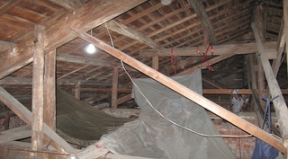 洋小屋、和小屋並列使用