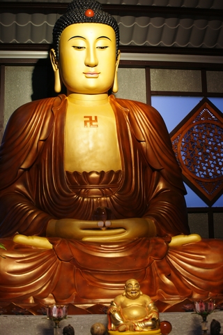 北后寺內的泥塑大佛