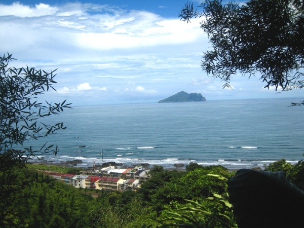 遠眺龜山島