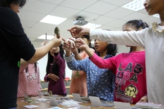 哪一個網墜，是使用在水流較急、波浪較大的地方？