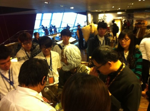 林正芳老師為同學介紹，展場會發生的突發狀況，以及處理方法