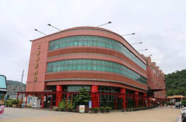 圖1：宜蘭餅發明館正面外觀,2020年攝。