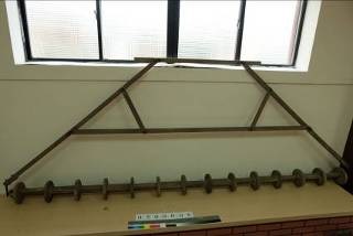 礁溪鄉農會所藏之正條密植器，又稱秧輪仔，日治時期末期此器具應就已出現。