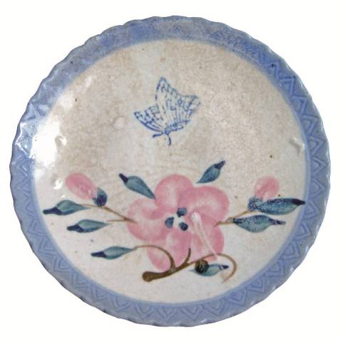 台灣─ 彩繪．印花花卉蝴蝶盤 / 潘隆財提供。