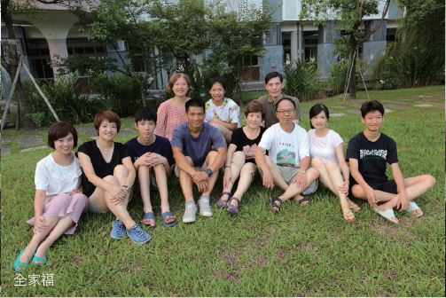吳敏顯全家福