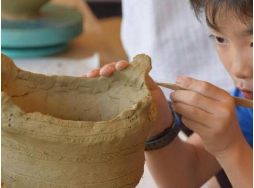 圖 1-5 古代文化體驗製作陶器
