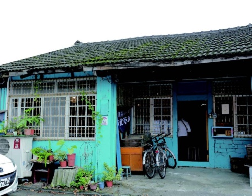 STAY 旅人書店是日本時代所建的木造民宅，在宜蘭多雨的氣候環境還能保存良好，實屬難得。