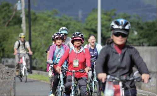 除了本身的景點、活動外，內城社區也規劃與員山周邊的休閒農場、觀光工廠合作類似單車小旅行的活動。