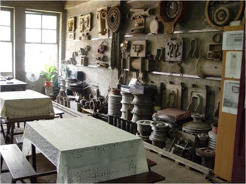 三剛鐵工廠內二樓文物展示空間。