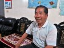 棄學踏浪 退休作畫的討海人-陳為長